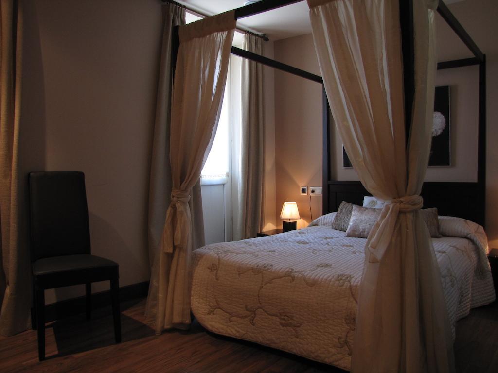 Hostal Beti-Jai Аойс Номер фото